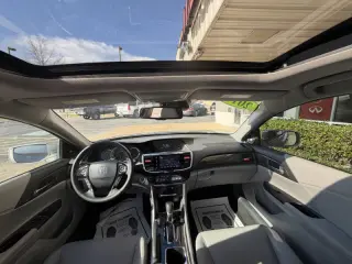 2017 Honda Accord EX-L V6 w/Navi w/Honda Sensing