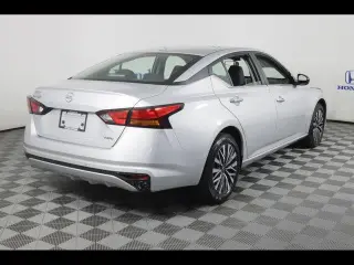 Nissan Altima 2025 AWD 2.5 SV 4dr Sedan