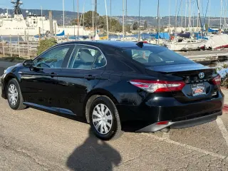 2020 Toyota Camry Hybrid LE