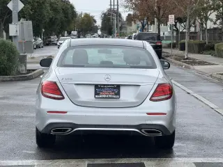 2019 Mercedes-Benz E 300 RWD Sedan