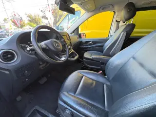 2016 Mercedes-Benz Metris Passenger Van RWD 126"