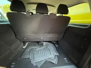 2016 Mercedes-Benz Metris Passenger Van RWD 126"