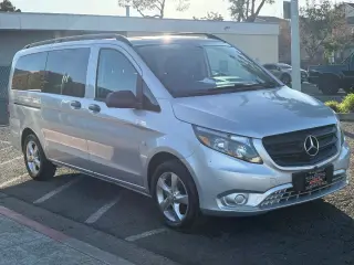 2016 Mercedes-Benz Metris Passenger Van RWD 126"