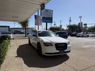 2019 Chrysler 300 Touring