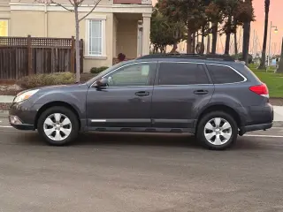 2010 Subaru Outback Ltd