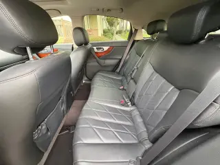 2009 INFINITI FX35 