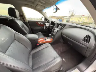 2009 INFINITI FX35 