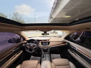 2017 Cadillac XT5 Platinum