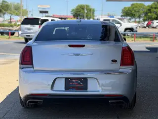 2019 Chrysler 300 Limited