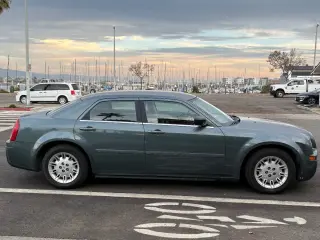 2005 Chrysler 300 300