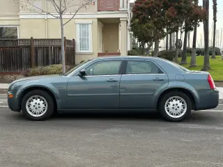 2005 Chrysler 300 300