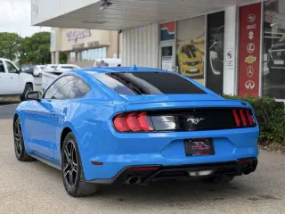 2022 Ford Mustang EcoBoost