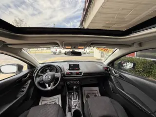 2015 Mazda MAZDA3 i Touring