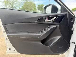 2015 Mazda MAZDA3 i Touring