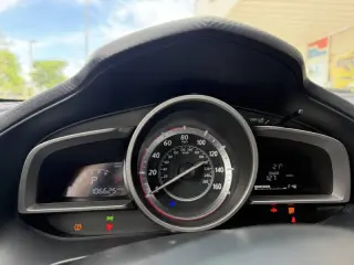2015 Mazda MAZDA3 i Touring