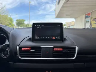 2015 Mazda MAZDA3 i Touring