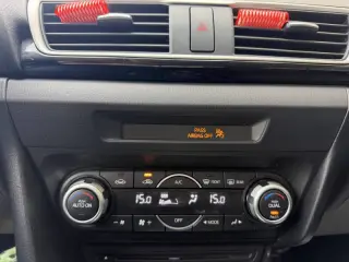 2015 Mazda MAZDA3 i Touring
