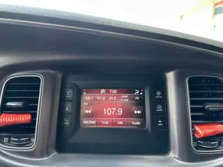 2016 Dodge Charger SE
