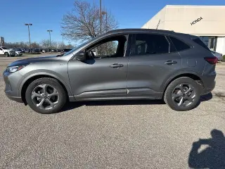 Ford Escape Hybrid 2023 ST-Line SUV de 4 puertas