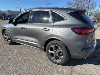 Ford Escape Hybrid 2023 ST-Line SUV de 4 puertas