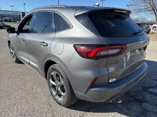 Ford Escape Hybrid 2023 ST-Line SUV de 4 puertas