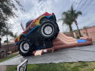 Monster truck