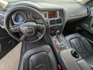 2010 Audi Q7 3.0L TDI Prestige