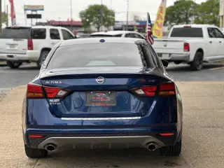 2020 Nissan Altima 2.5 SR