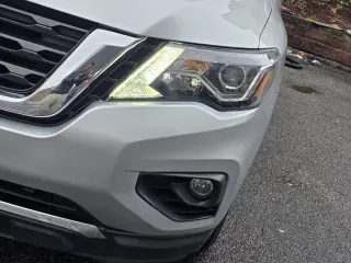 2019 Nissan Pathfinder SV