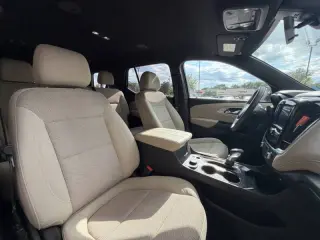 2022 Chevrolet Traverse LS
