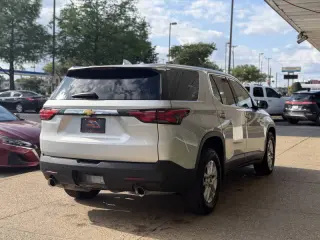 2022 Chevrolet Traverse LS