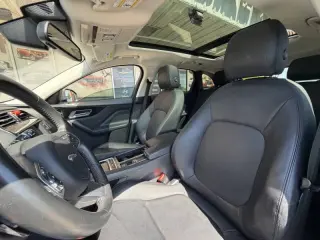 2018 Jaguar F-PACE 25t Premium