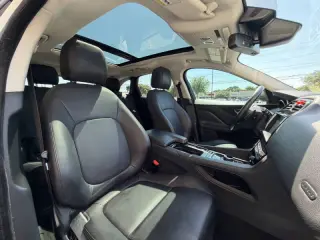2018 Jaguar F-PACE 25t Premium
