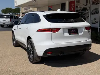 2018 Jaguar F-PACE 25t Premium