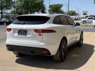 2018 Jaguar F-PACE 25t Premium