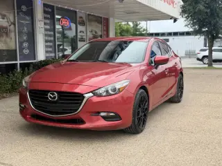 2018 Mazda MAZDA3 Touring