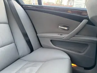 2009 BMW 5 Series 528i xDrive