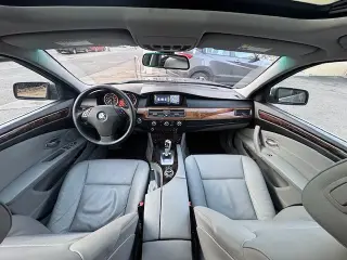 2009 BMW 5 Series 528i xDrive