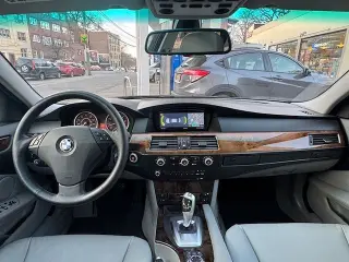 2009 BMW 5 Series 528i xDrive