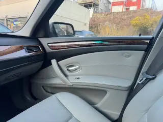 2009 BMW 5 Series 528i xDrive