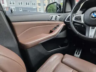2020 BMW X5 M50i