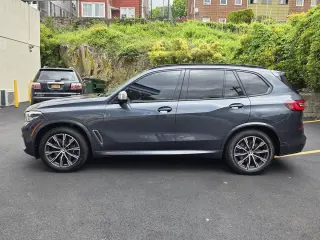 2020 BMW X5 M50i