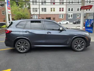 2020 BMW X5 M50i