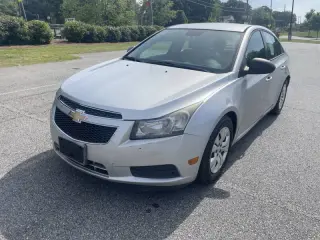 2013 Chevrolet Cruze LS Auto
