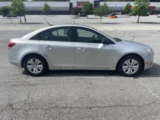 2013 Chevrolet Cruze LS Auto