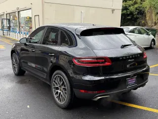 2017 Porsche Macan 