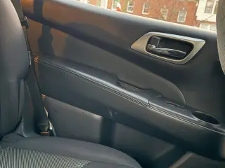 2019 Nissan Pathfinder SV