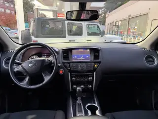 2019 Nissan Pathfinder SV