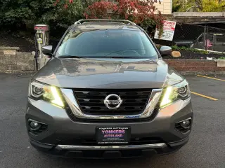 2019 Nissan Pathfinder SV