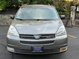 2005 Toyota Sienna CE